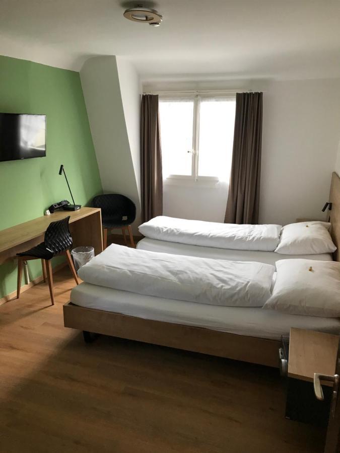 Weisses Kreuz Hotel Lyss Exterior photo